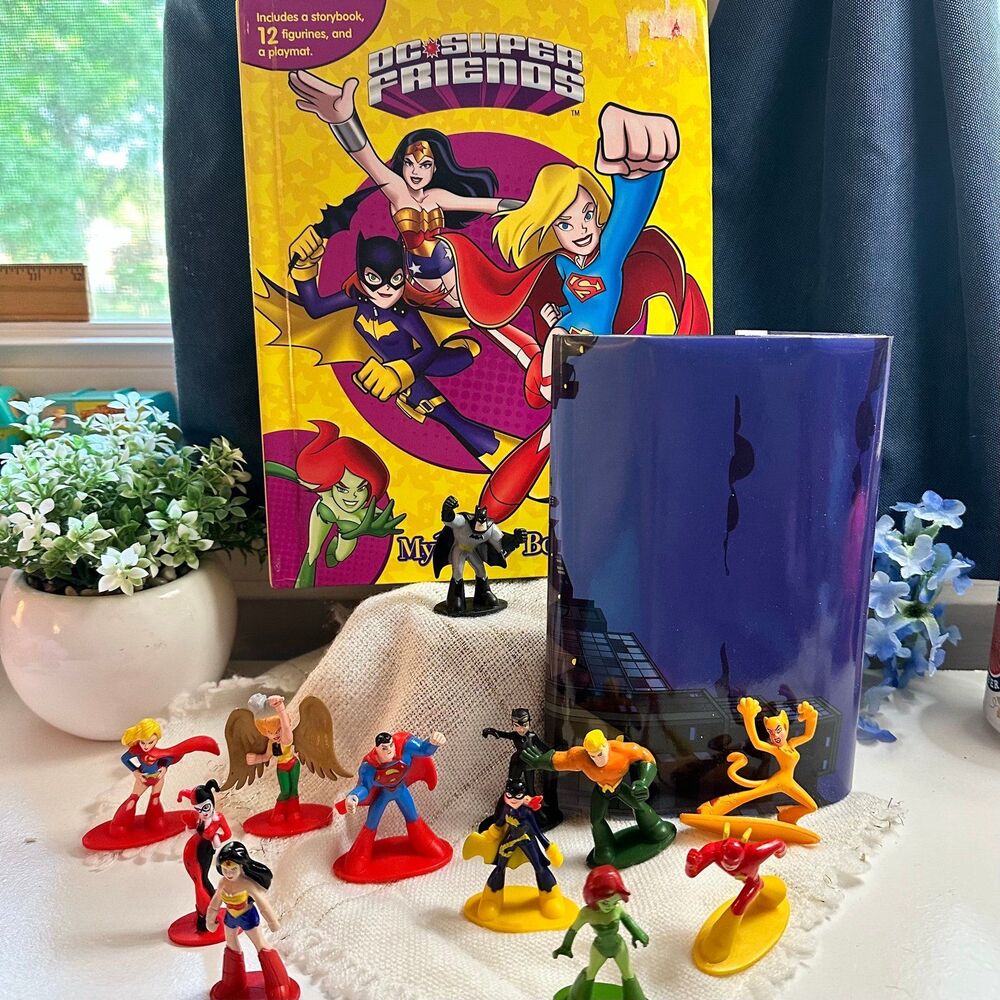 DC Super Friends Busy Book